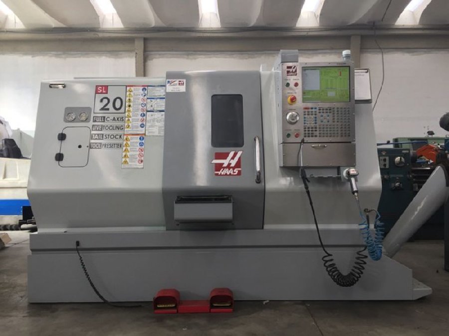 Makinate | Used HAAS SL20 Lathe with live tooling M1701119235 1