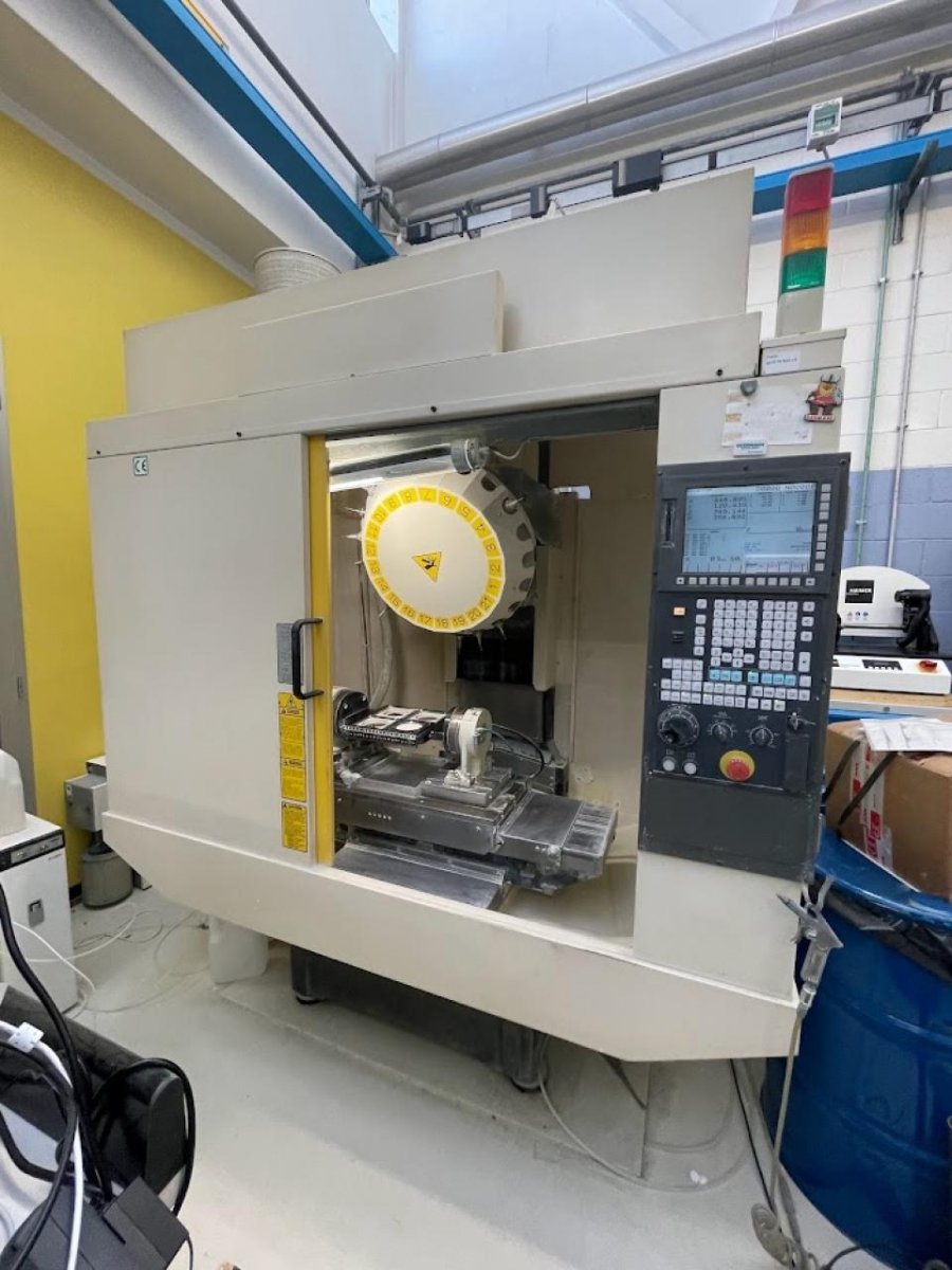 FANUC ROBODRILL ALPHA-T21IFLA 4-AXIS CNC VERTICAL MACHINING CENTER